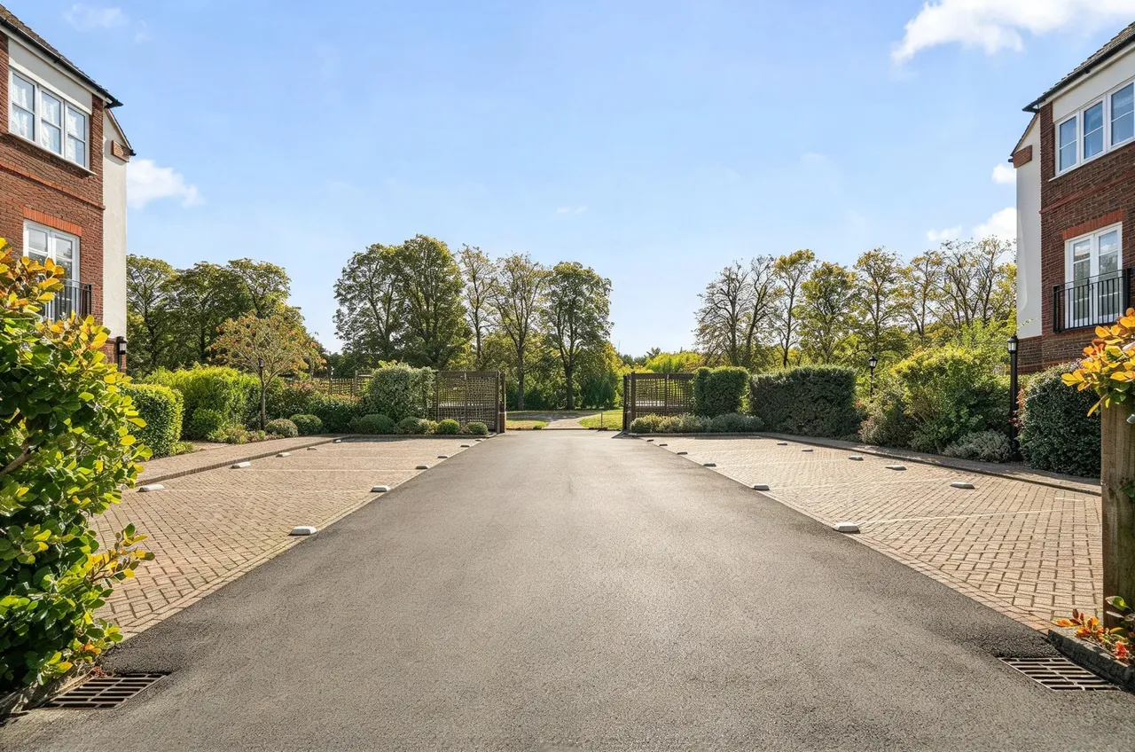 St. Martins Mews, Pyrford, GU22, photo 22