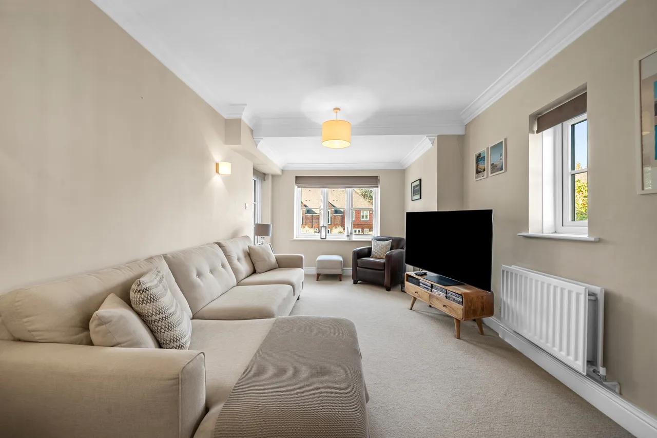 St. Martins Mews, Pyrford, GU22, photo 2