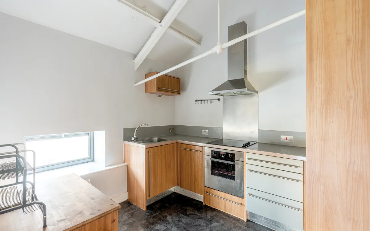 Georges Square, Central Bristol, BS1, photo 4