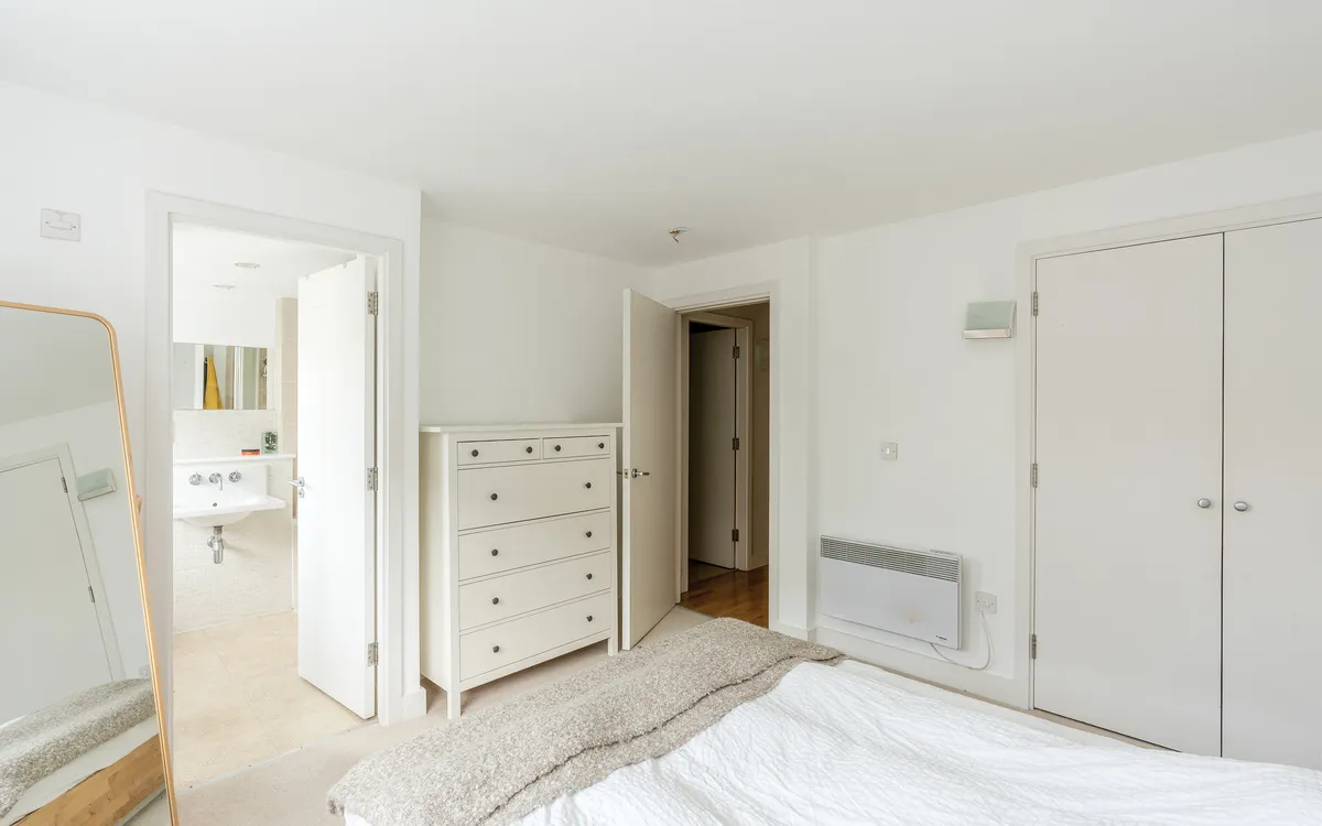 Georges Square, Central Bristol, BS1, photo 6