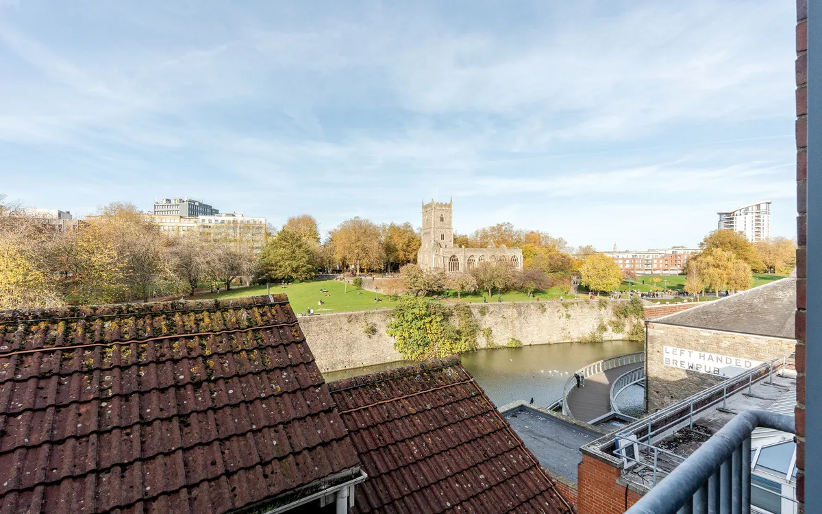 Georges Square, Central Bristol, BS1, photo 8