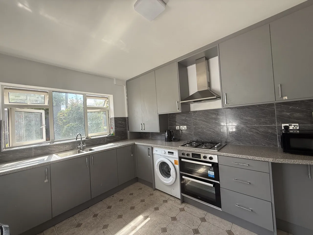 Wilnecote Lane, Belgrave, photo 4