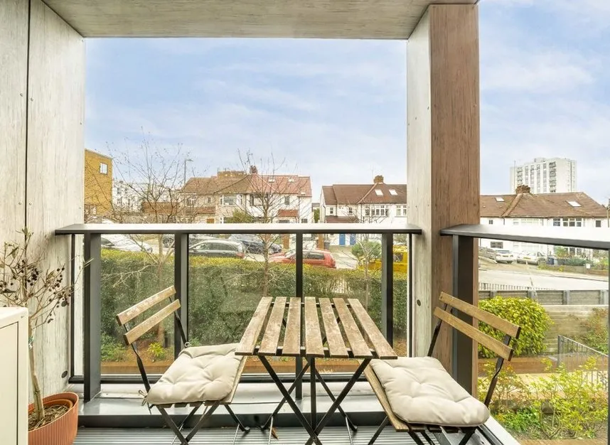 Llanvanor Road, Childs Hill, NW2, photo 6