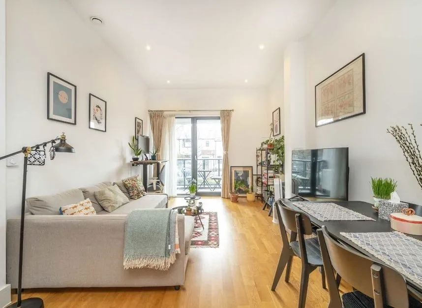 Llanvanor Road, Childs Hill, NW2, photo 4
