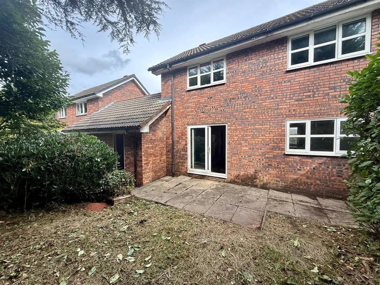 Blyth Close, Macclesfield, SK10, photo 12