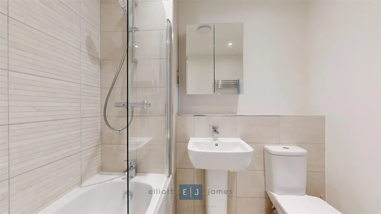 Epping Gate, Borders Lane, Loughton, photo 6