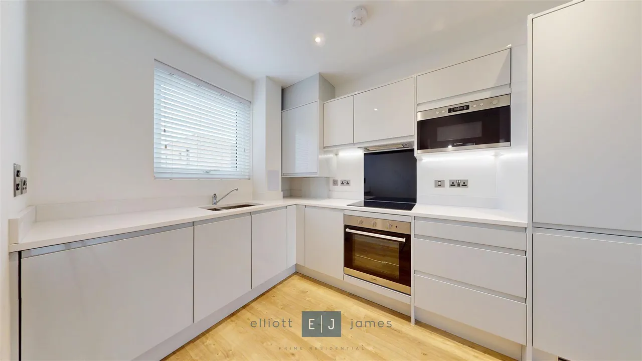 Epping Gate, Borders Lane, Loughton, photo 2