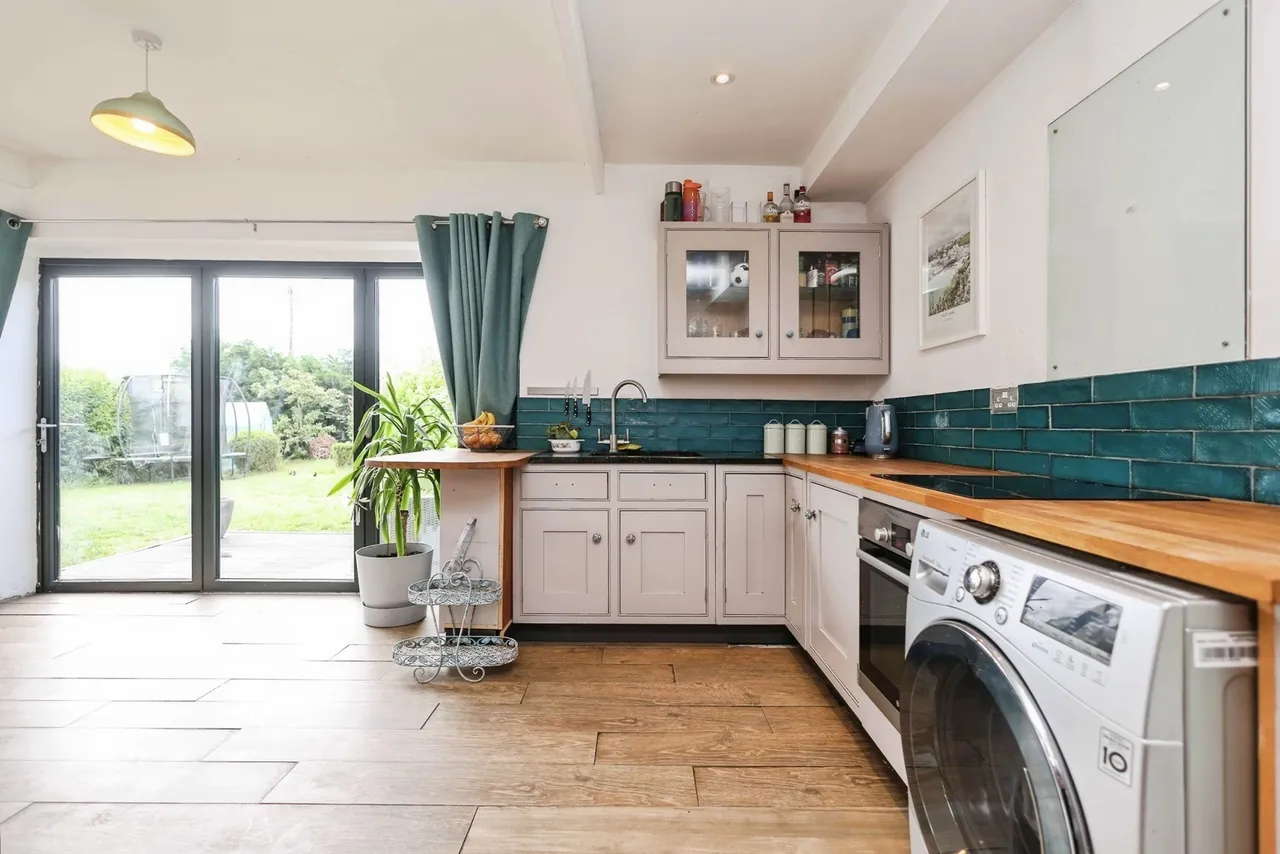Dilmore Lane, Fernhill Heath, WR3, photo 13