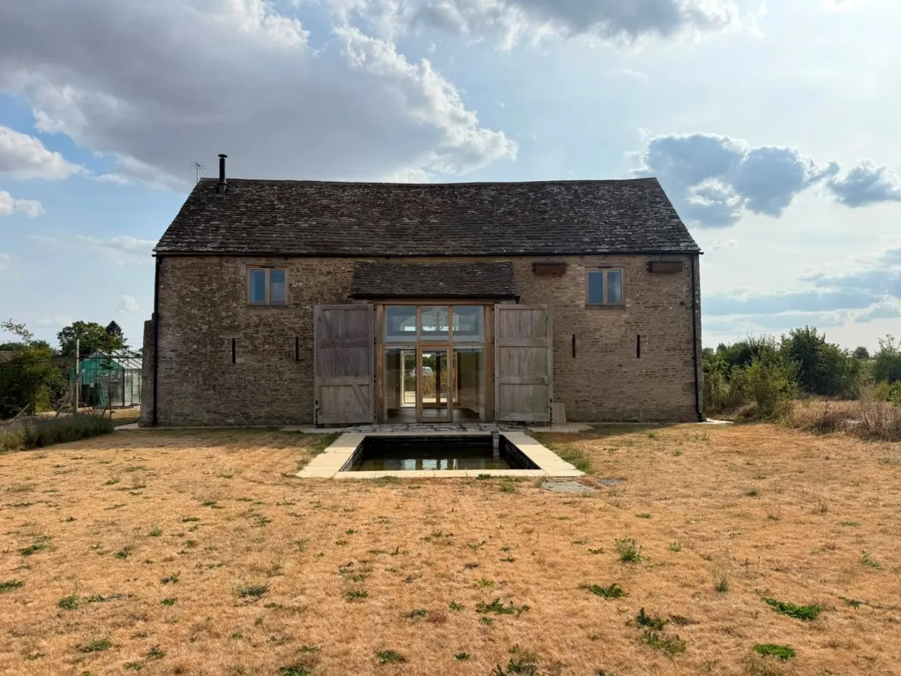 Quaker Barn, Coates, Cirencester, GL7 6JX, photo 2