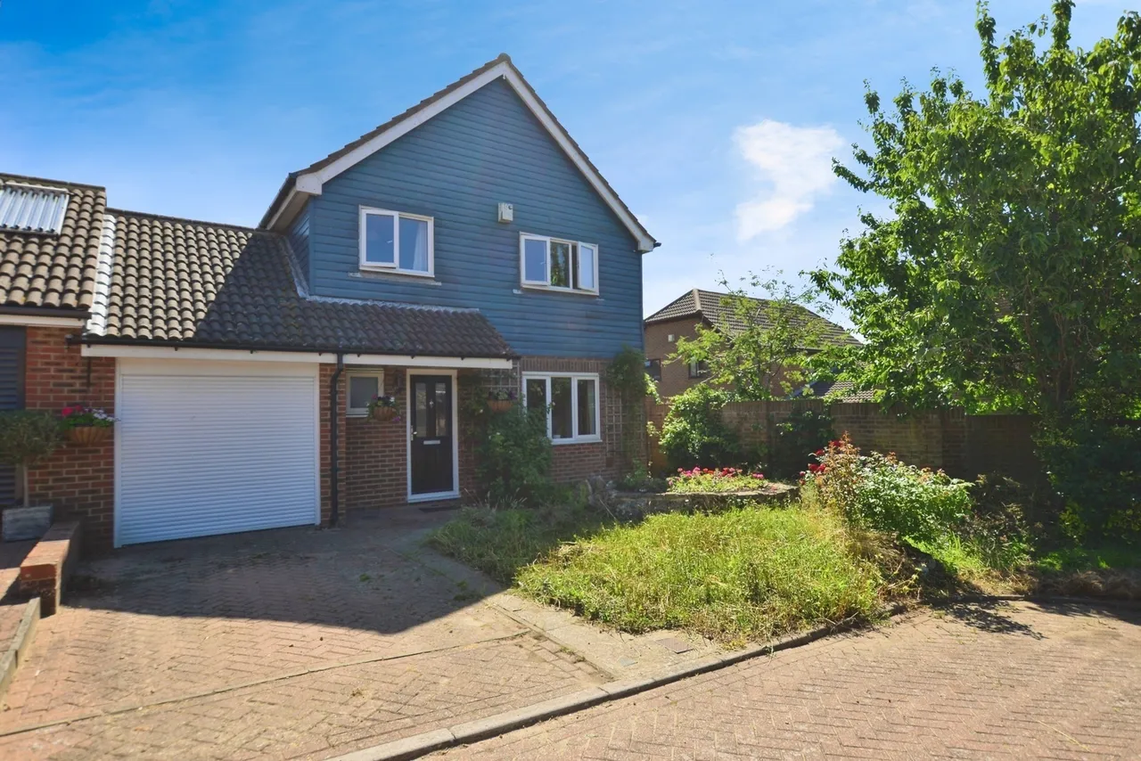 4 bed house for sale — Chalk Close, Folkestone, Kent, CT19