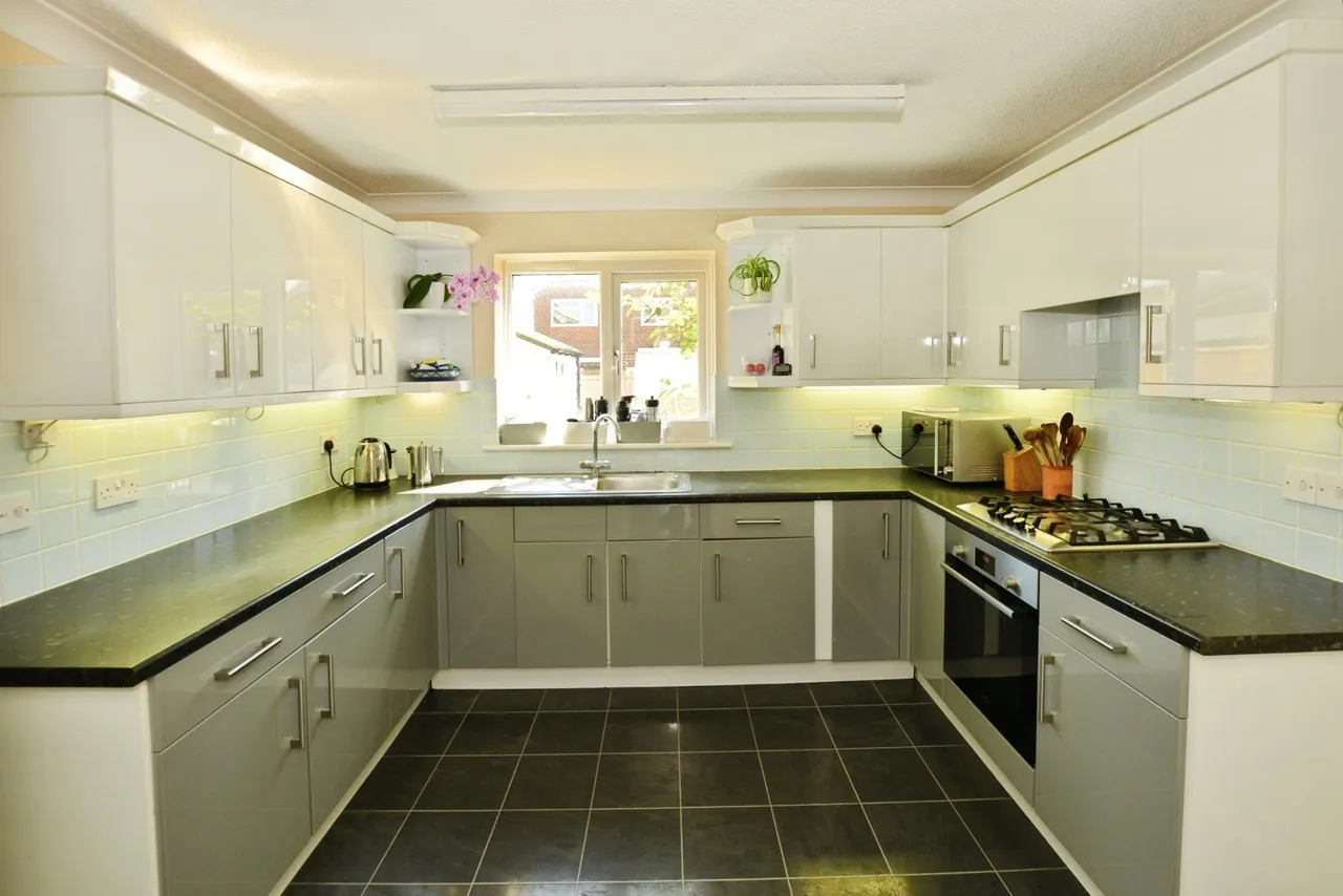 Chalk Close, Folkestone, Kent, CT19, photo 4