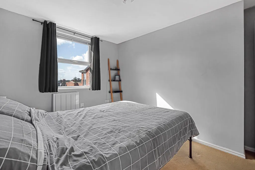Streatham High Road, London, SW16, photo 11