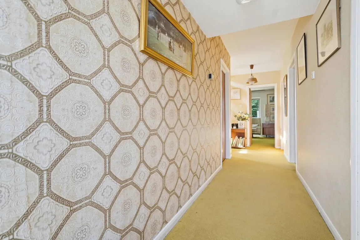 Staplefield Close, Pinner, HA5, photo 9