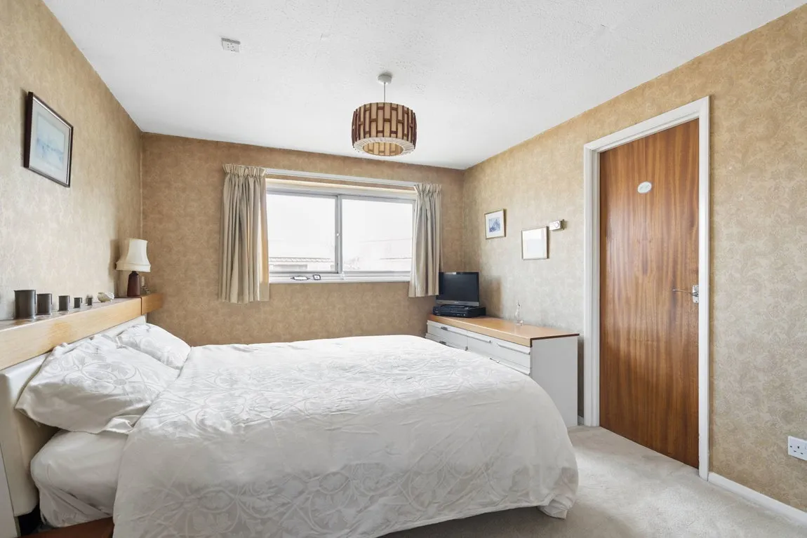 Staplefield Close, Pinner, HA5, photo 12