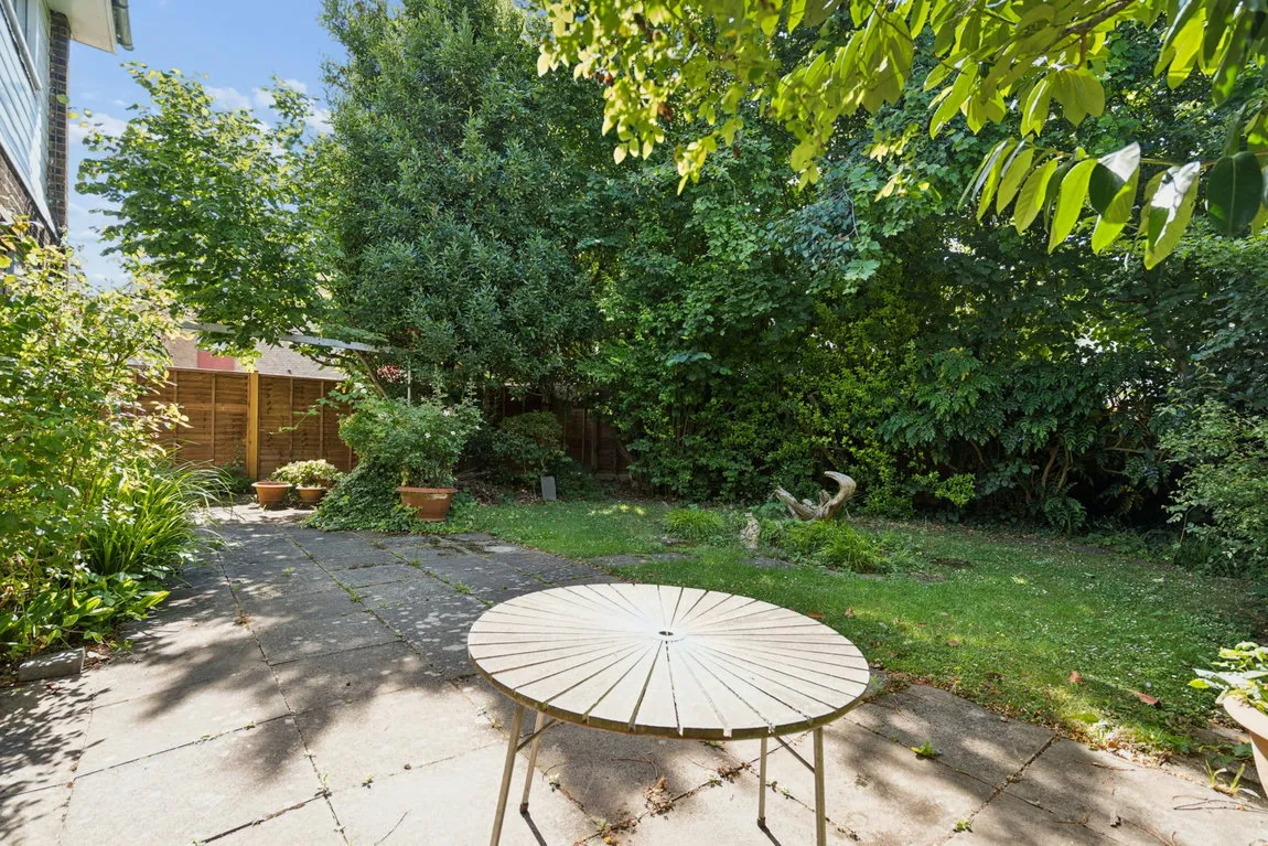 Staplefield Close, Pinner, HA5, photo 17