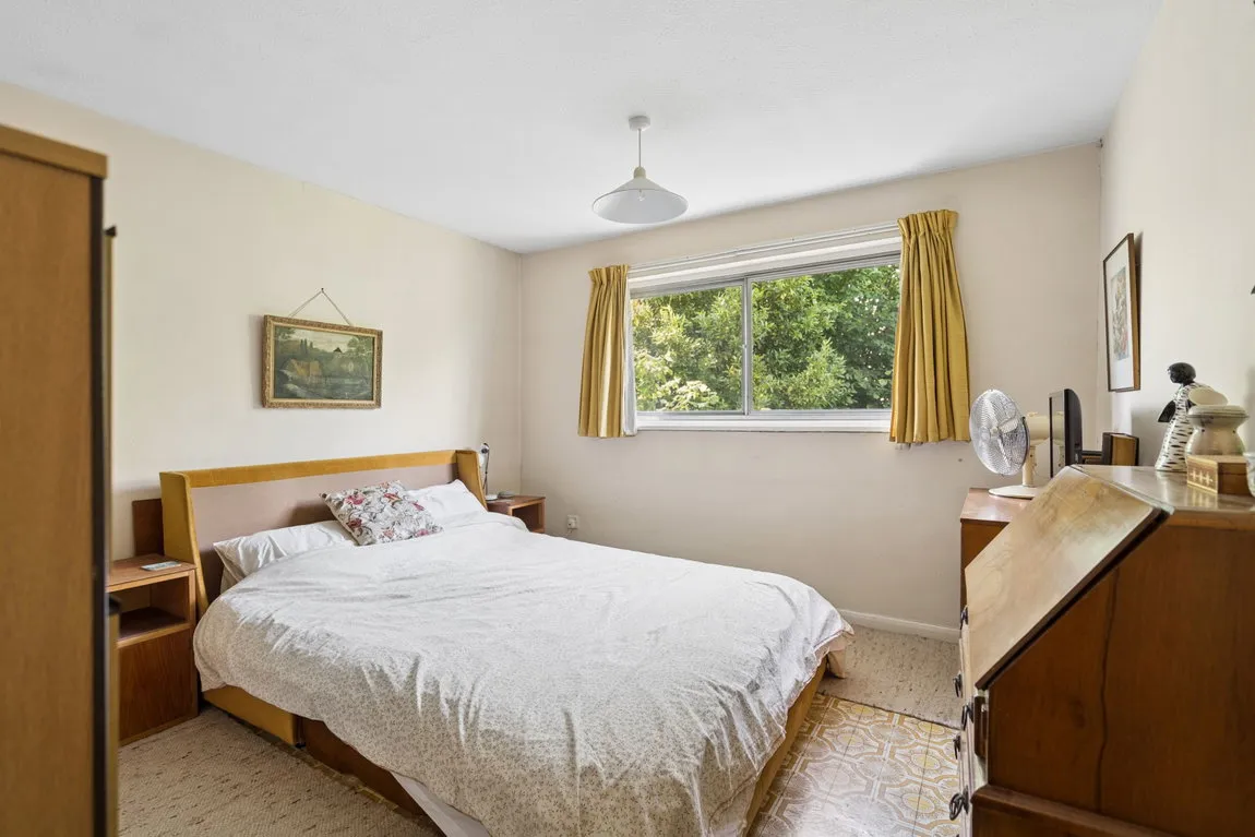 Staplefield Close, Pinner, HA5, photo 13