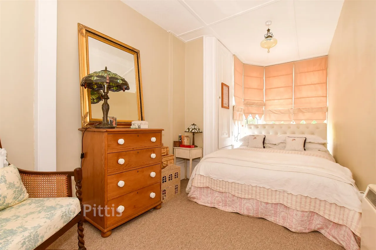 Stonepitts Close, Ryde, PO33, photo 13