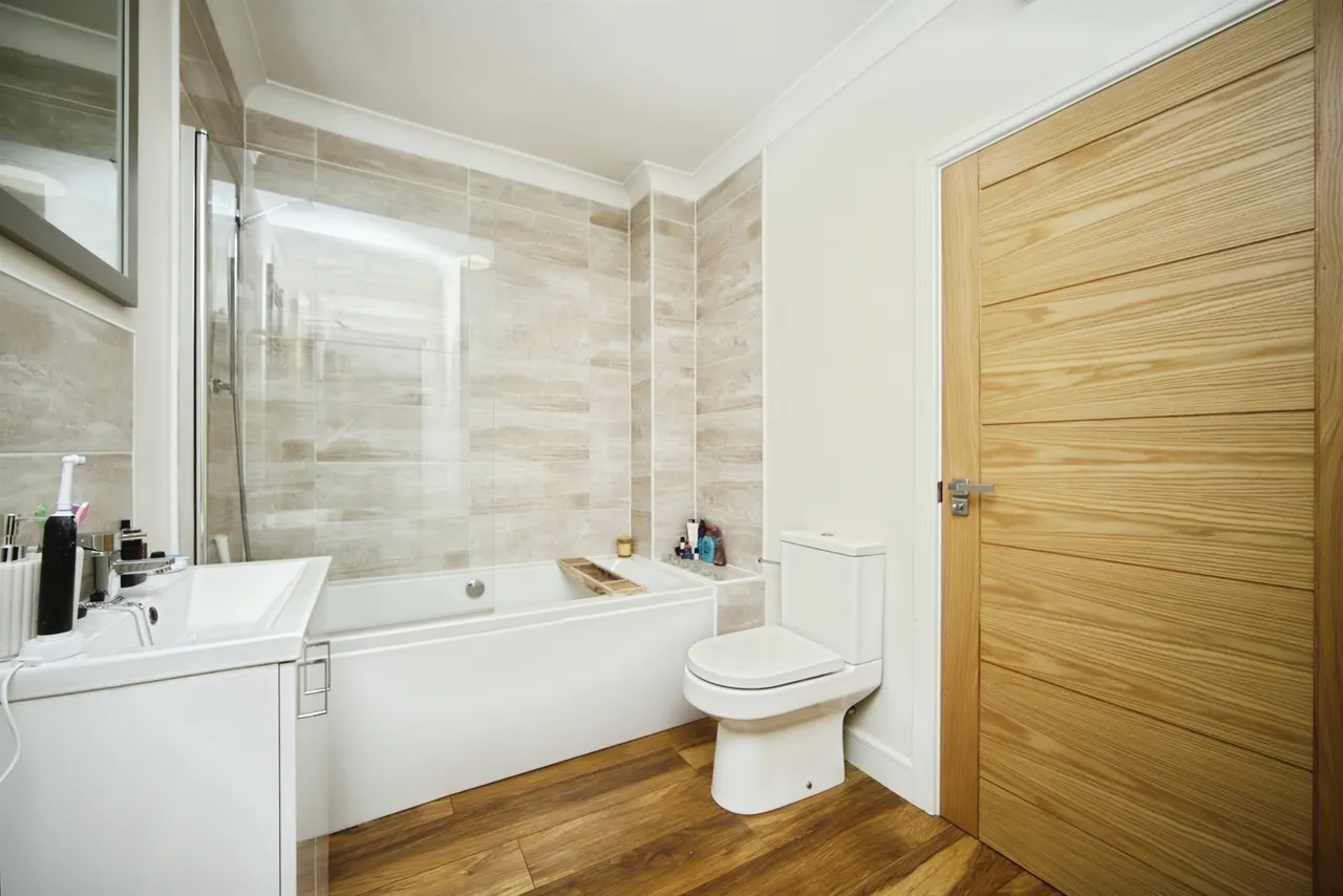 High Street, Taunton, TA1, photo 8