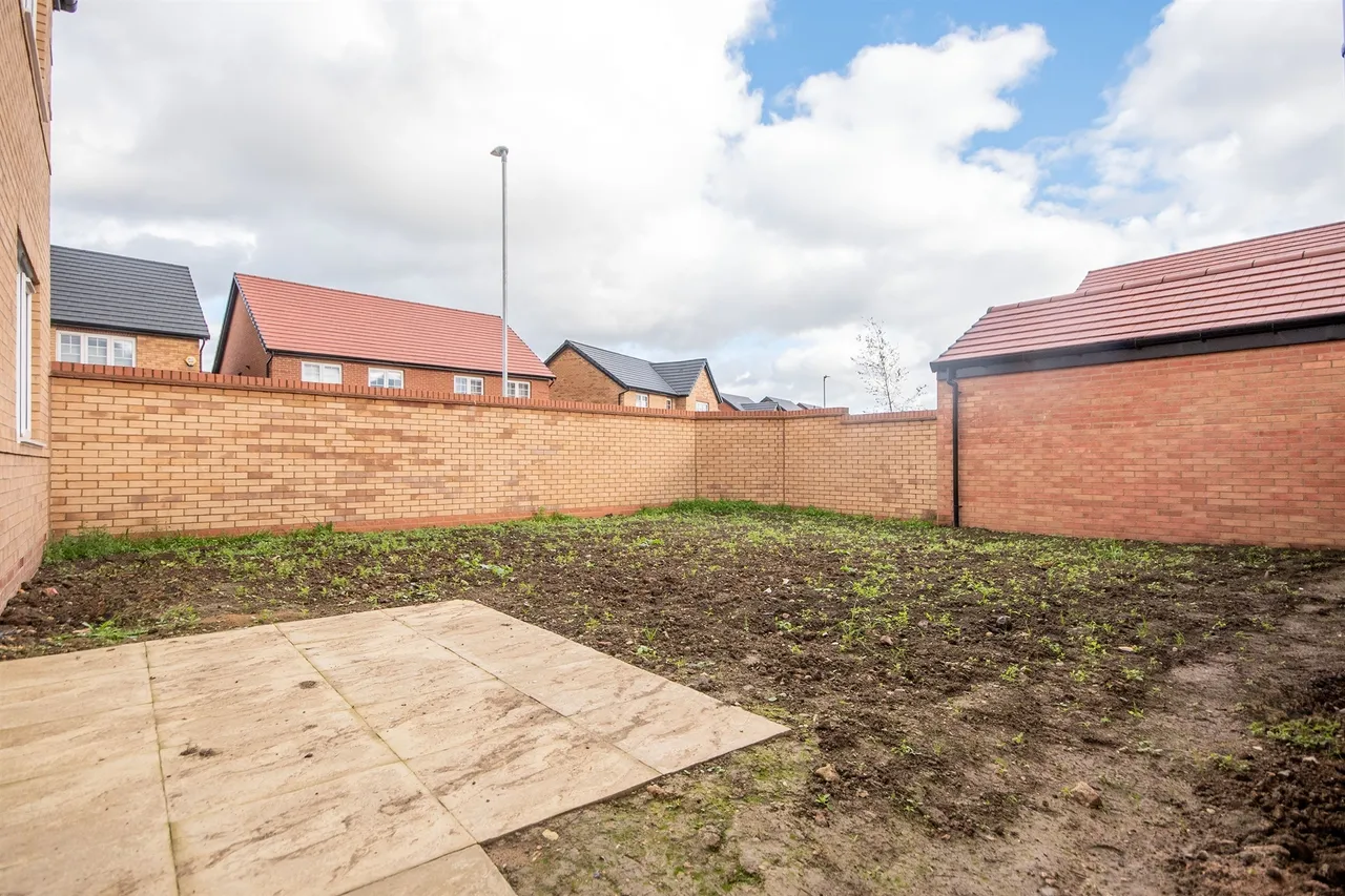 Eyam Close, Kettering, NN14, photo 17