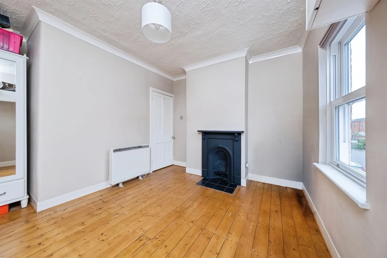 Bury Avenue, Newport Pagnell, photo 9