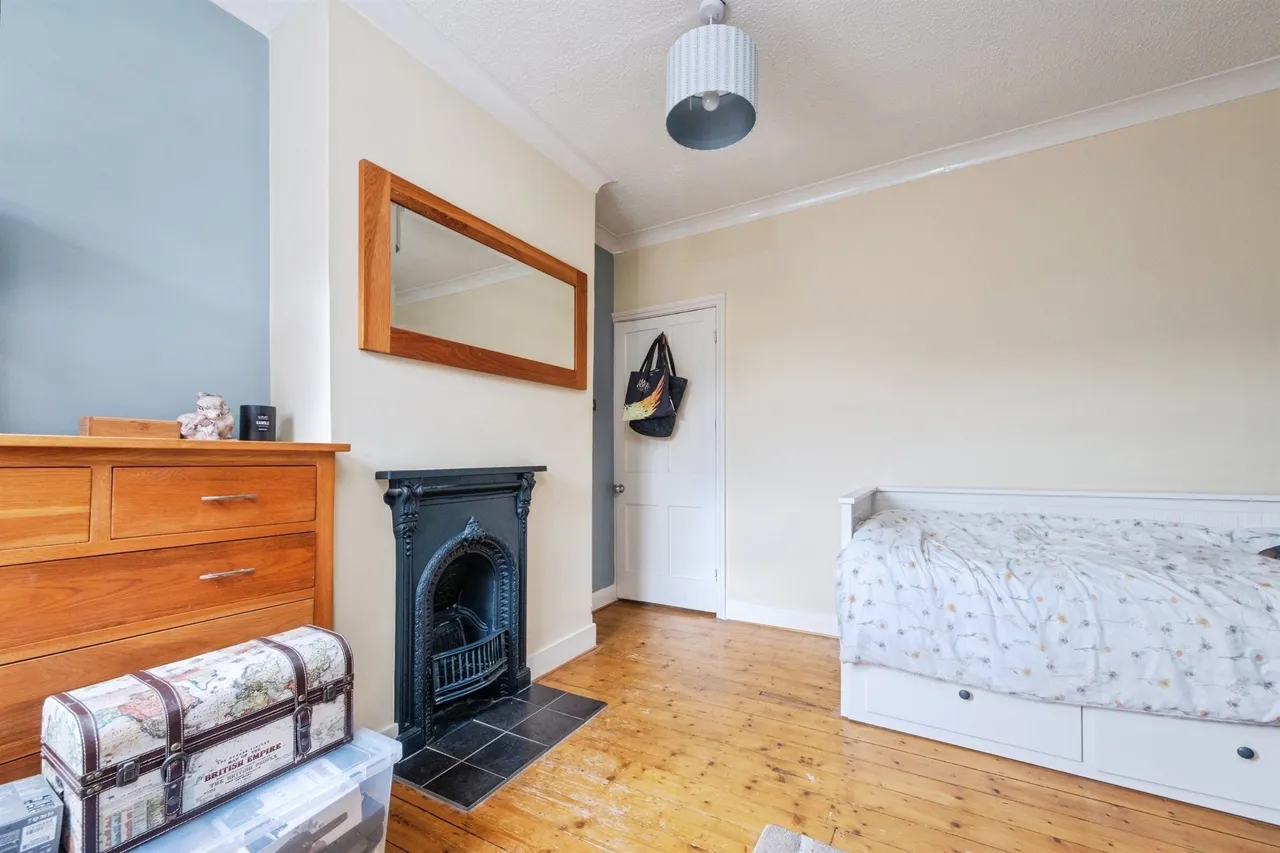Bury Avenue, Newport Pagnell, photo 12