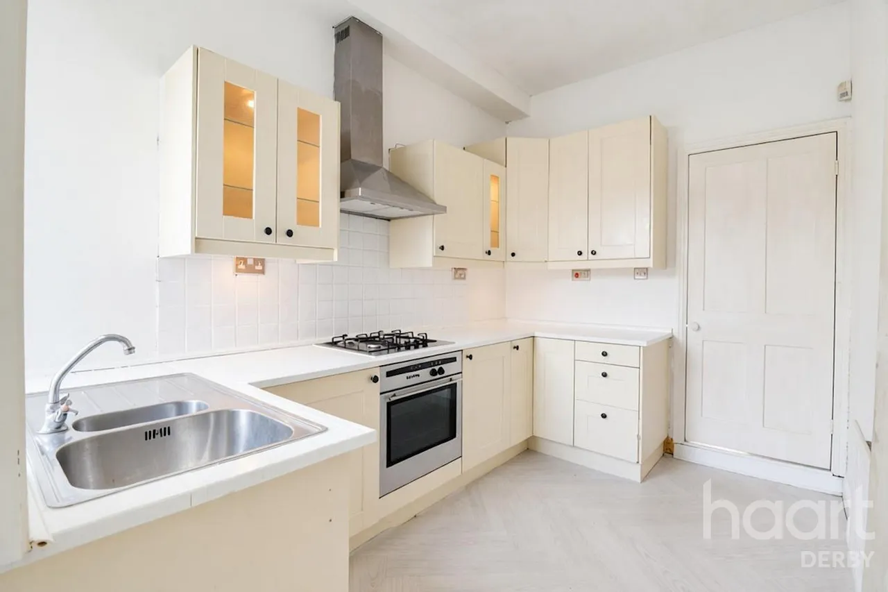 Balfour Road, Derby, DE23, photo 2