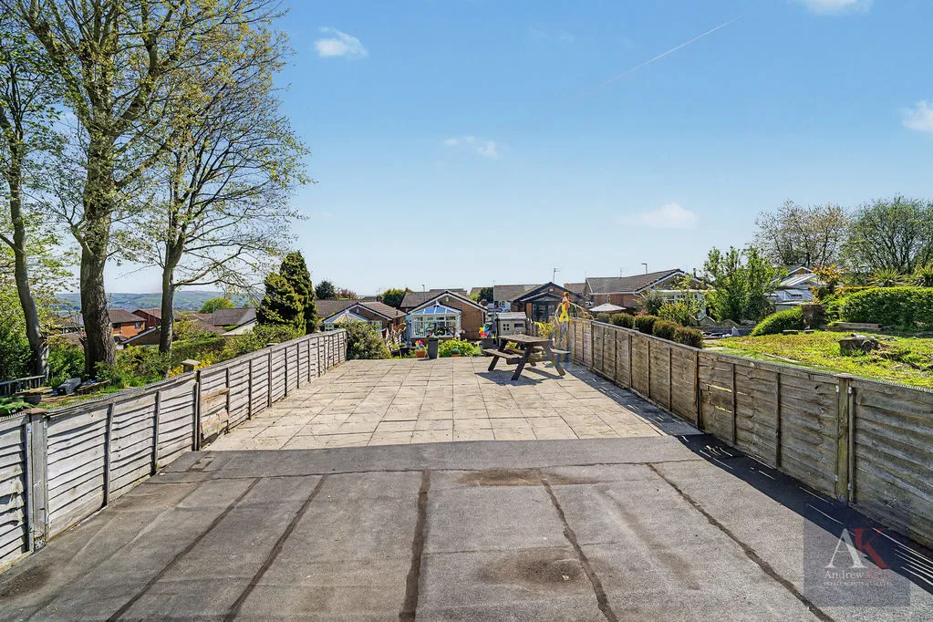 Dew Meadow Close, Rochdale OL12 6JT, photo 20