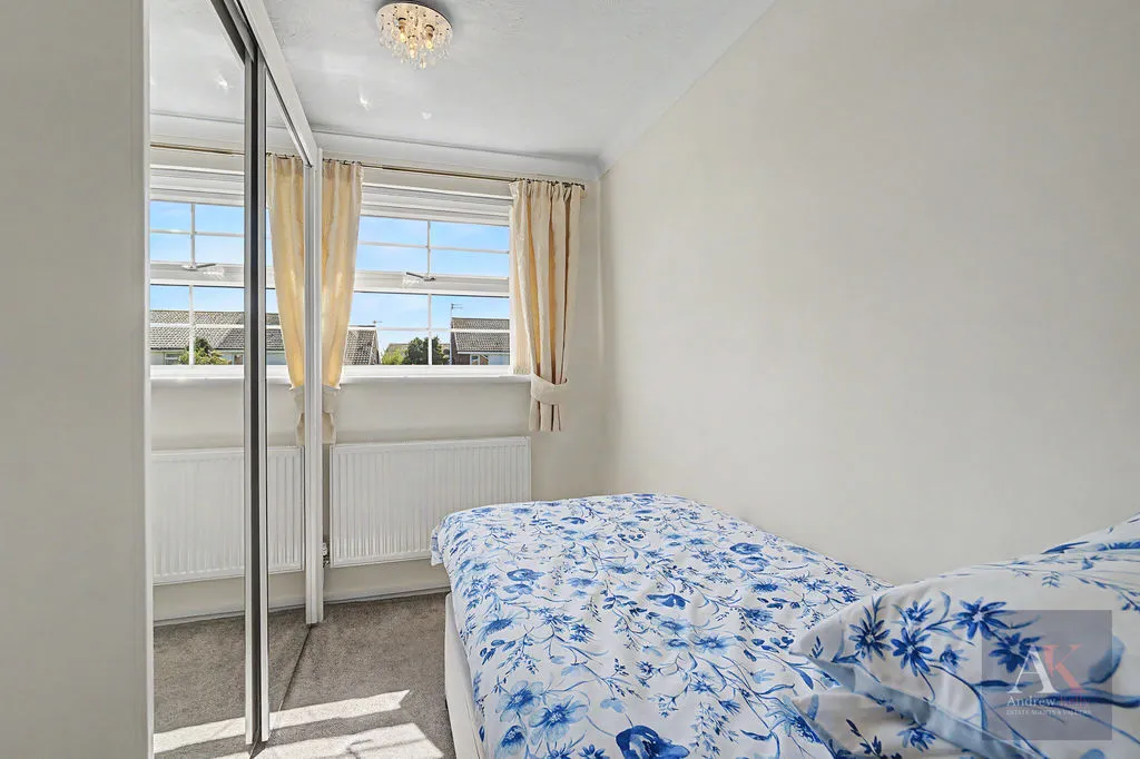 Dew Meadow Close, Rochdale OL12 6JT, photo 5