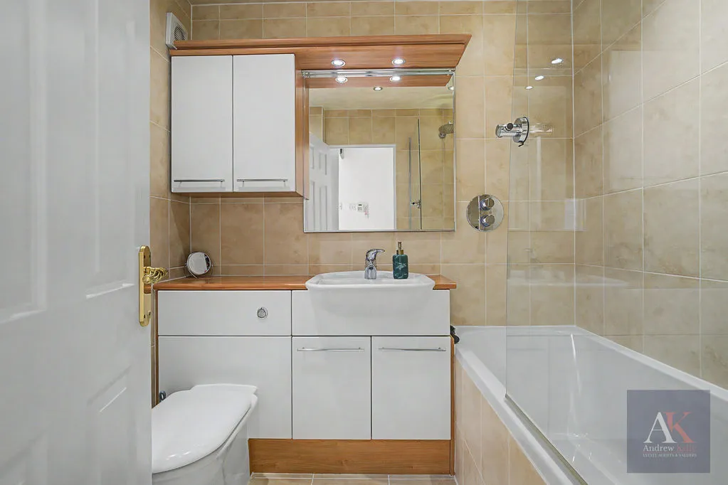 Dew Meadow Close, Rochdale OL12 6JT, photo 4