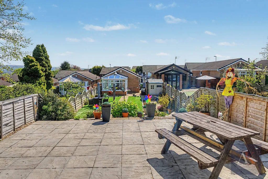 Dew Meadow Close, Rochdale OL12 6JT, photo 19