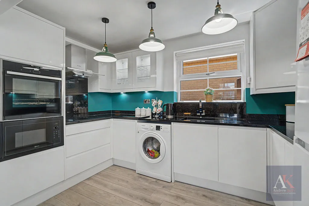Dew Meadow Close, Rochdale OL12 6JT, photo 10
