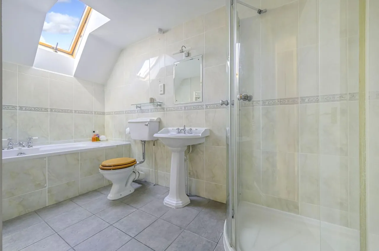 The Secret Garden, South Cerney, GL7, photo 14