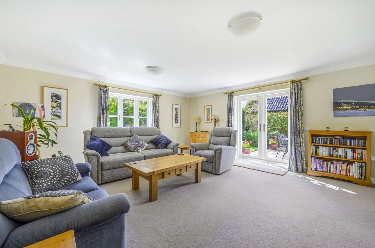 The Secret Garden, South Cerney, GL7, photo 2