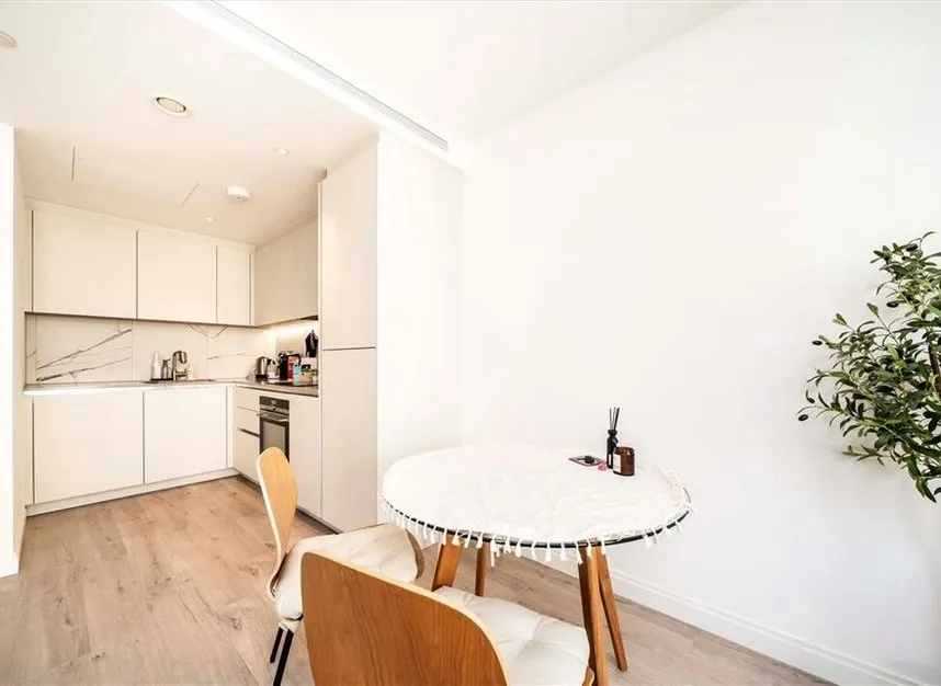 Kennington Lane, Kennington, SE11, photo 8