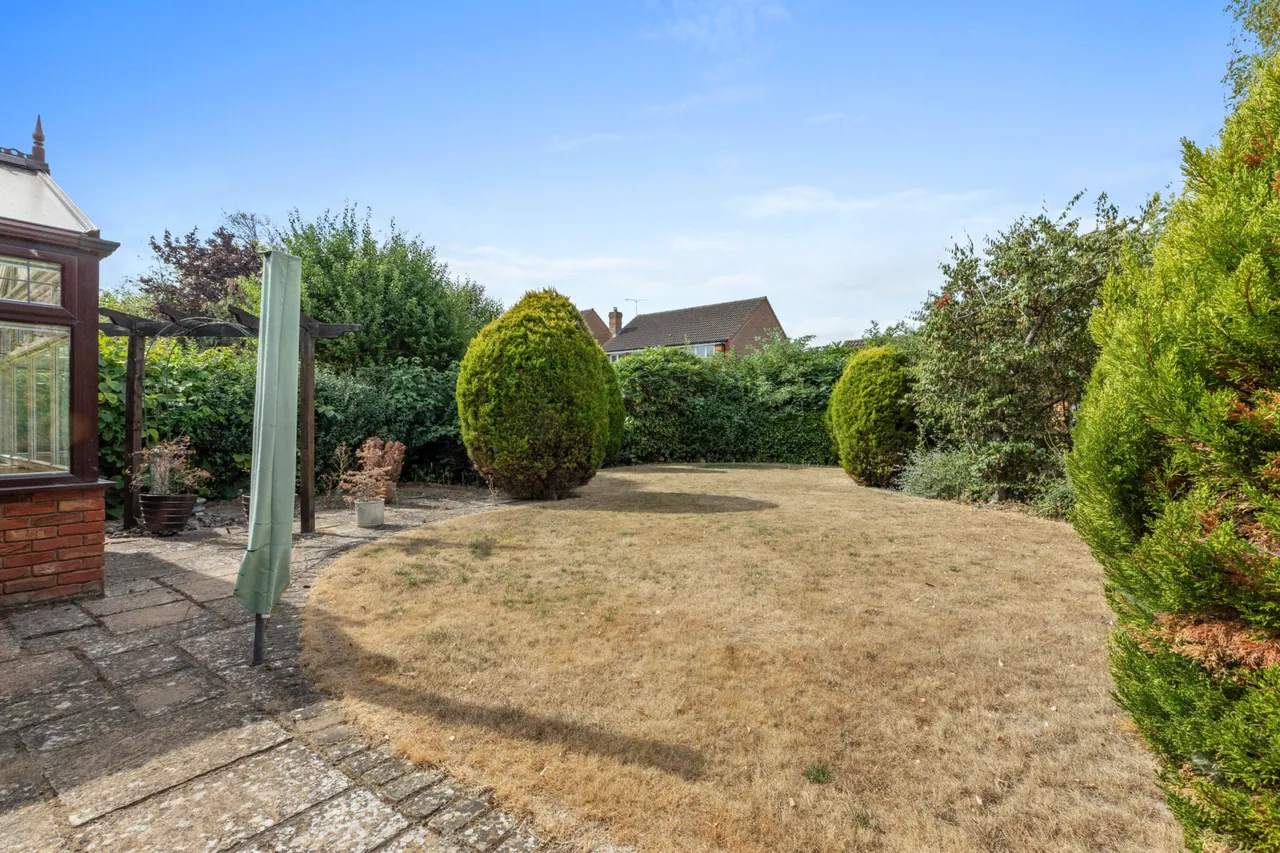 Wendover Road, Stoke Mandeville, HP22, photo 16