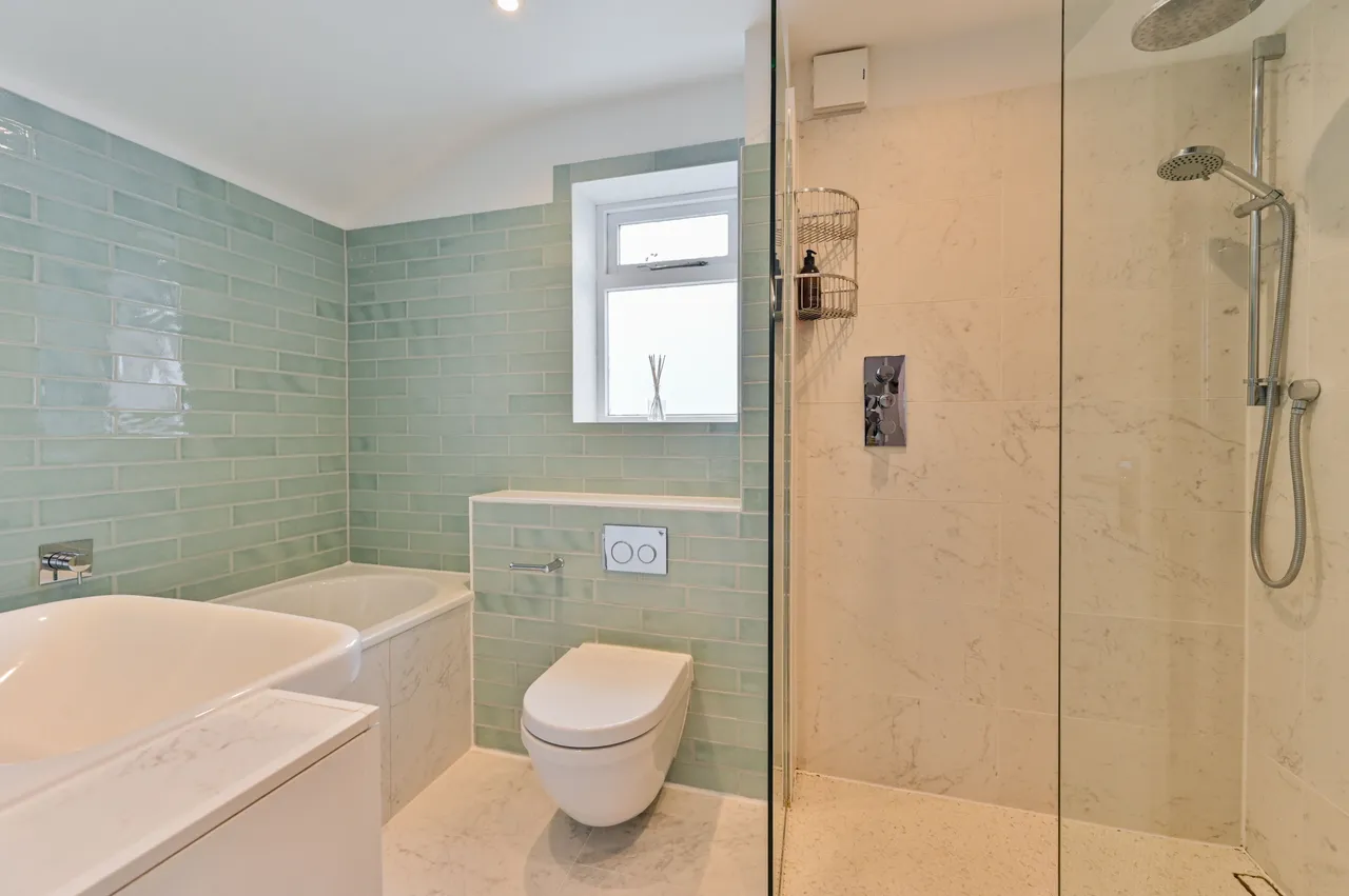 First Floor, 45 Balfern Street, London, photo 8
