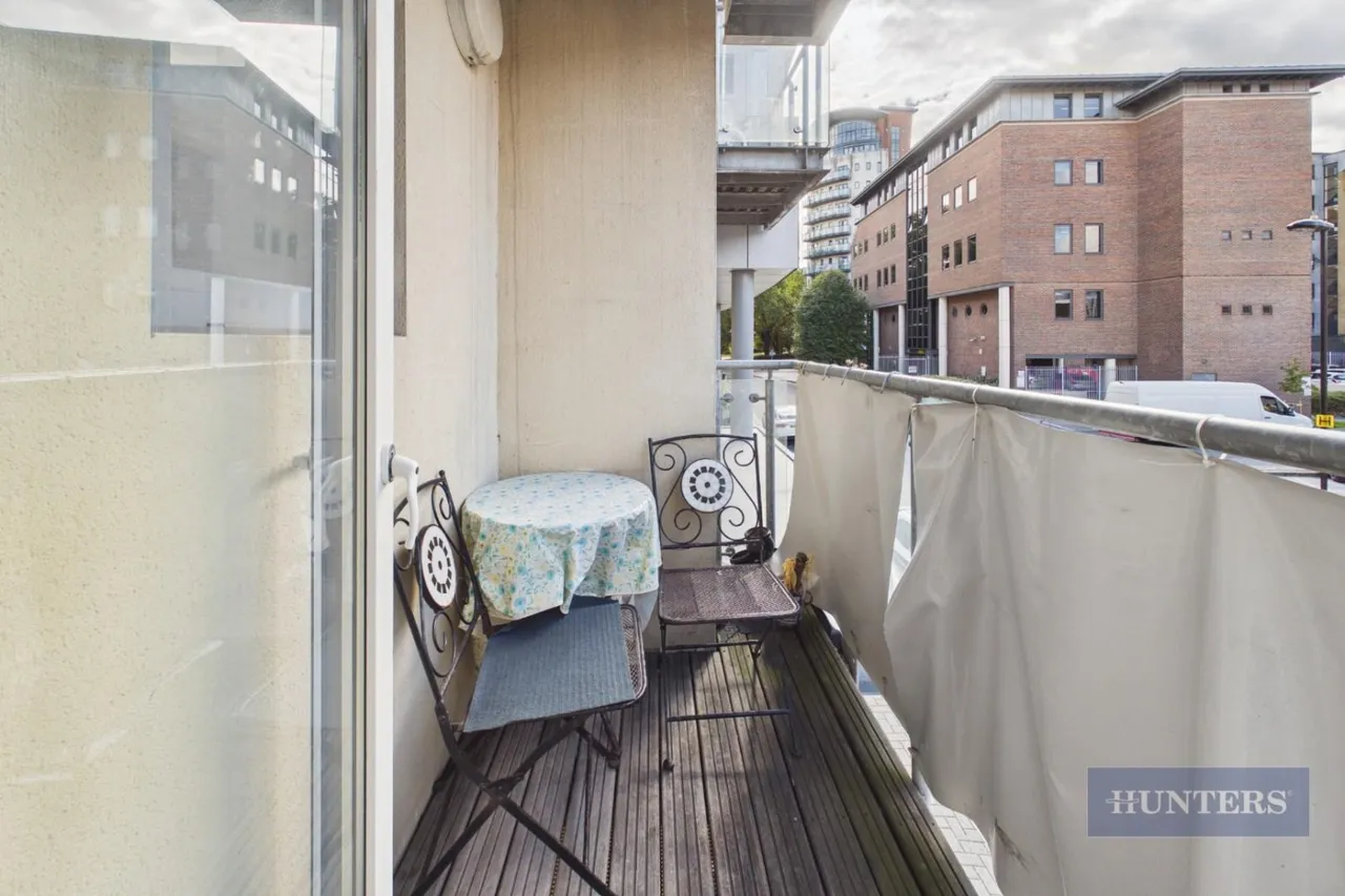 Orchard Place, Southampton, Hampshire, photo 4