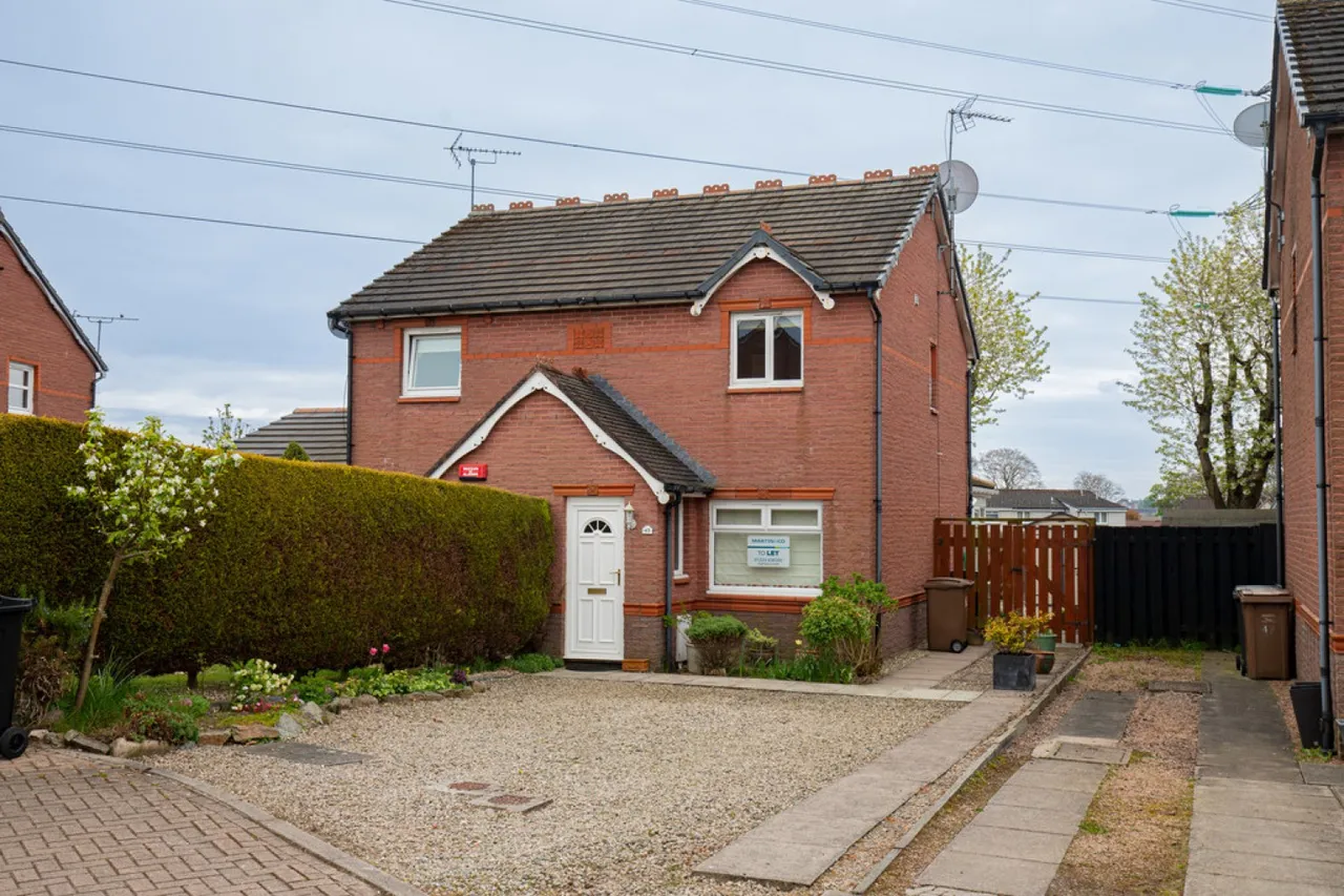 2 bed house to rent, Wallacebrae Crescent, Aberdeen, AB22