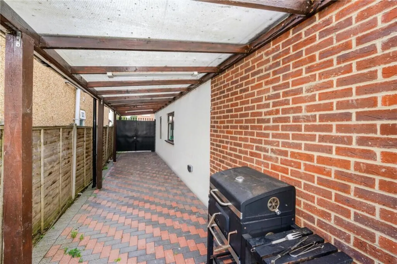 Riverdale Road, Feltham, photo 9