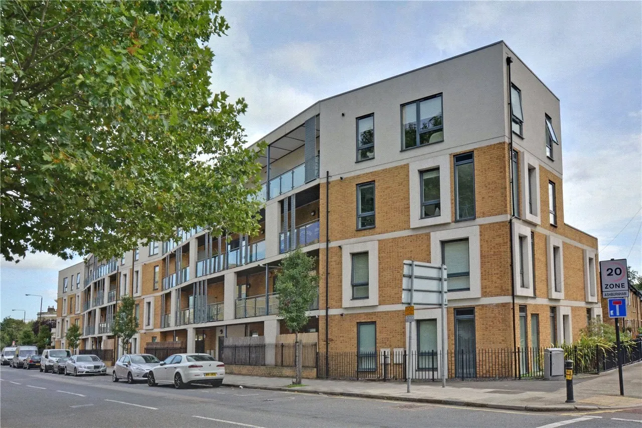 2 bed flat for sale — William Court, 40 Greenwich High Road, Greenwich, London, SE10