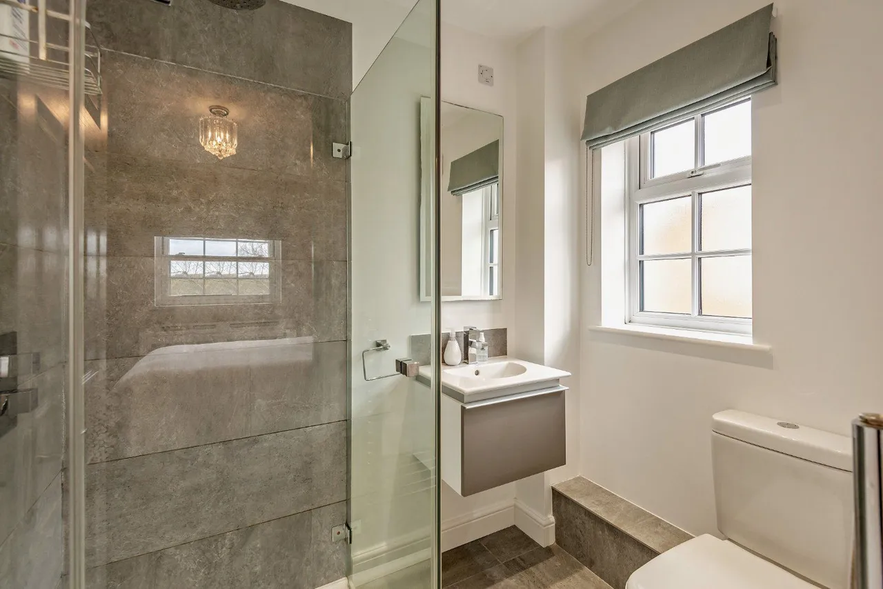 Lovel Road, Winkfield, SL4, photo 9