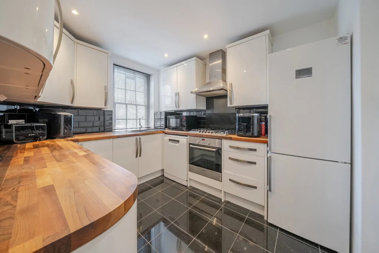 Albion Avenue, Clapham, London, SW8, photo 2