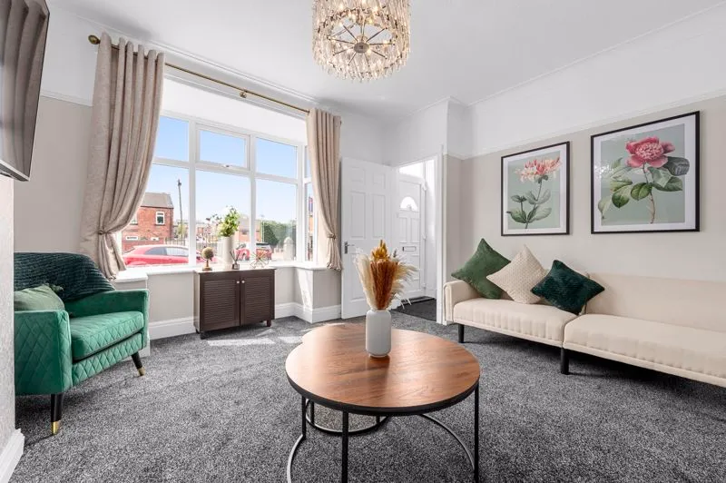 3 bed house for sale, Thompson Street, Whelley