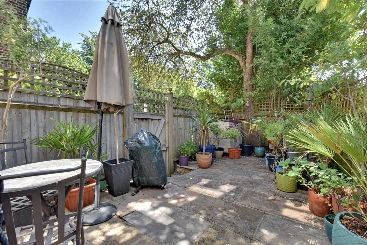 Shooters Hill Road, Blackheath, London, SE3, photo 2