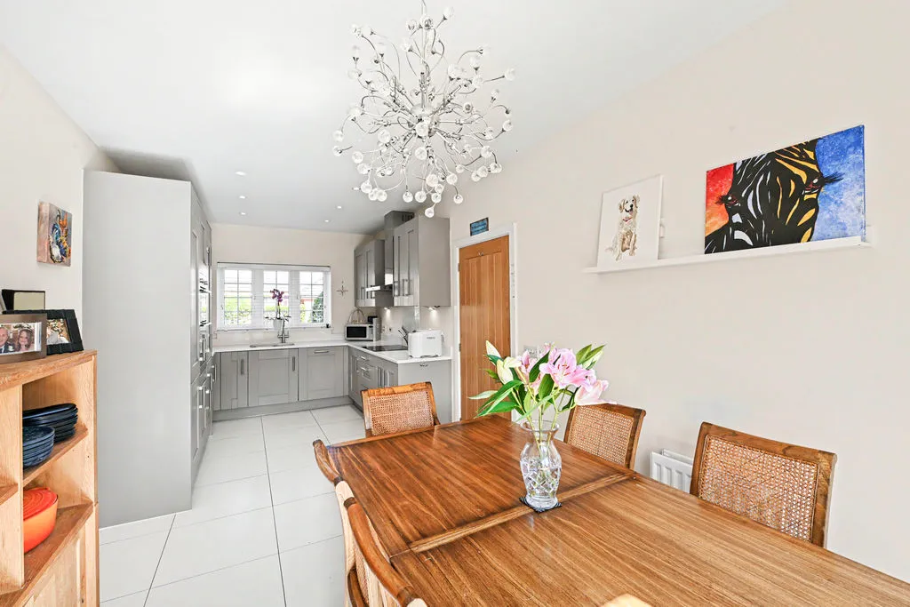 Chapel Drive, Aston Clinton, HP22, photo 6