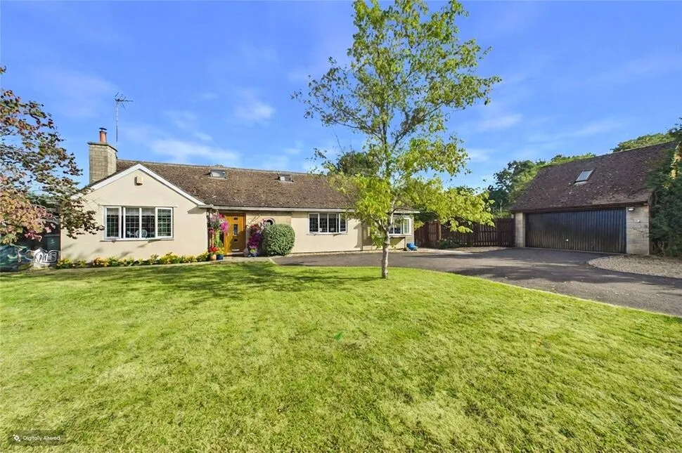 4 bed house for sale, Ashton Road, Hartwell, NN7