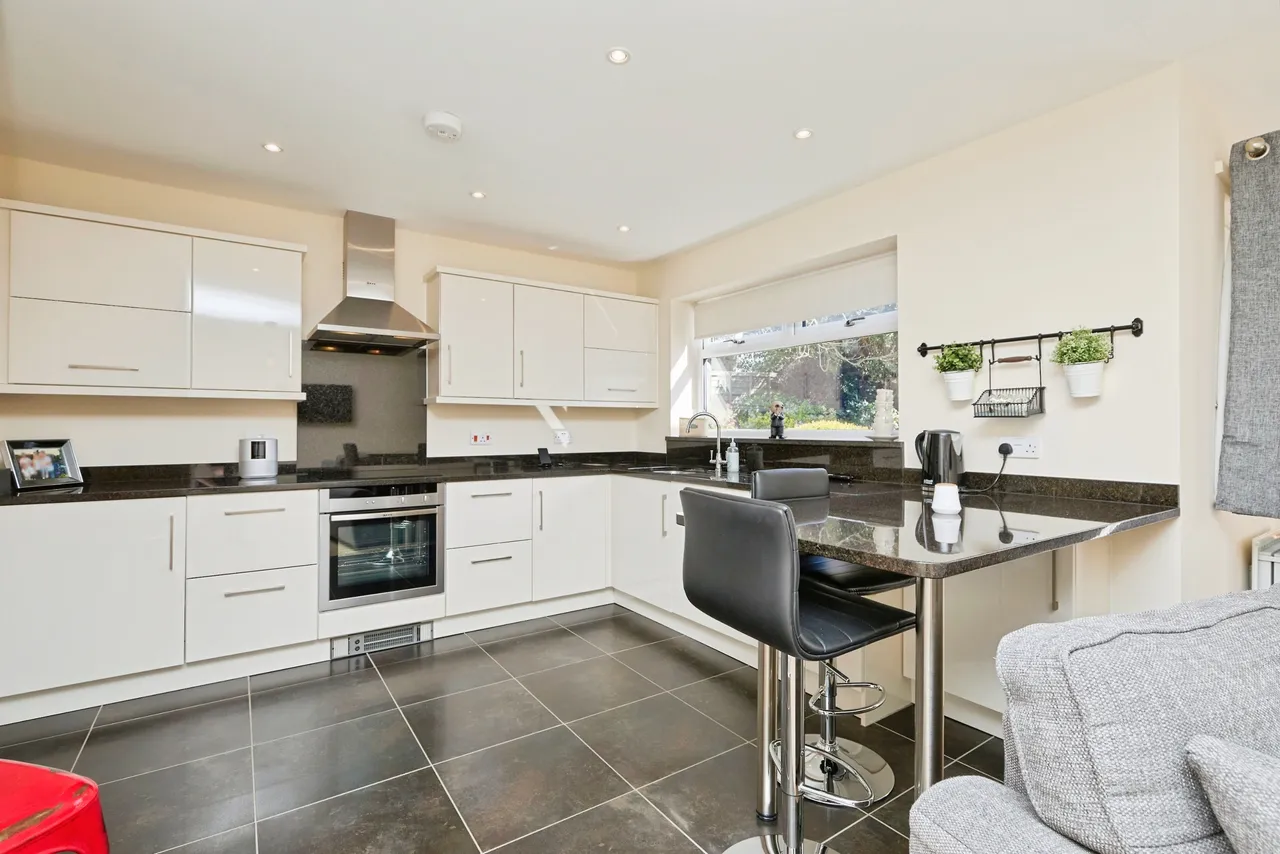 Church Road, Burton-On-Trent, DE13, photo 2