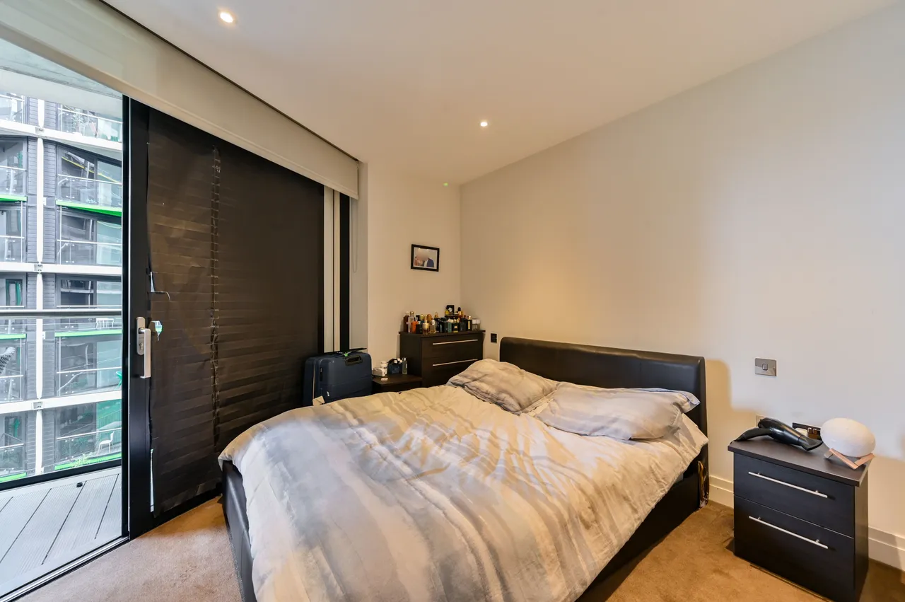 Flat 32, 3 Riverlight Quay, London, photo 7