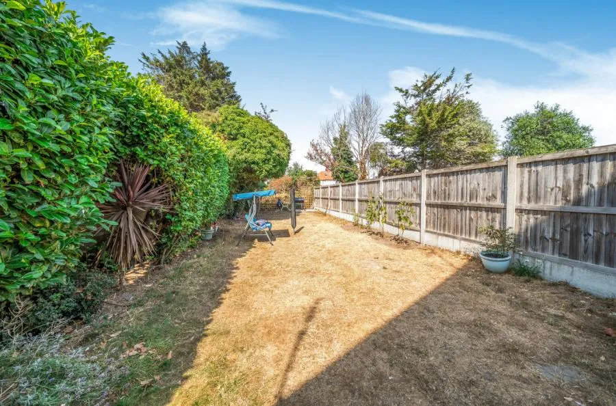 Beaumont Avenue, Clacton-On-Sea, CO15, photo 13