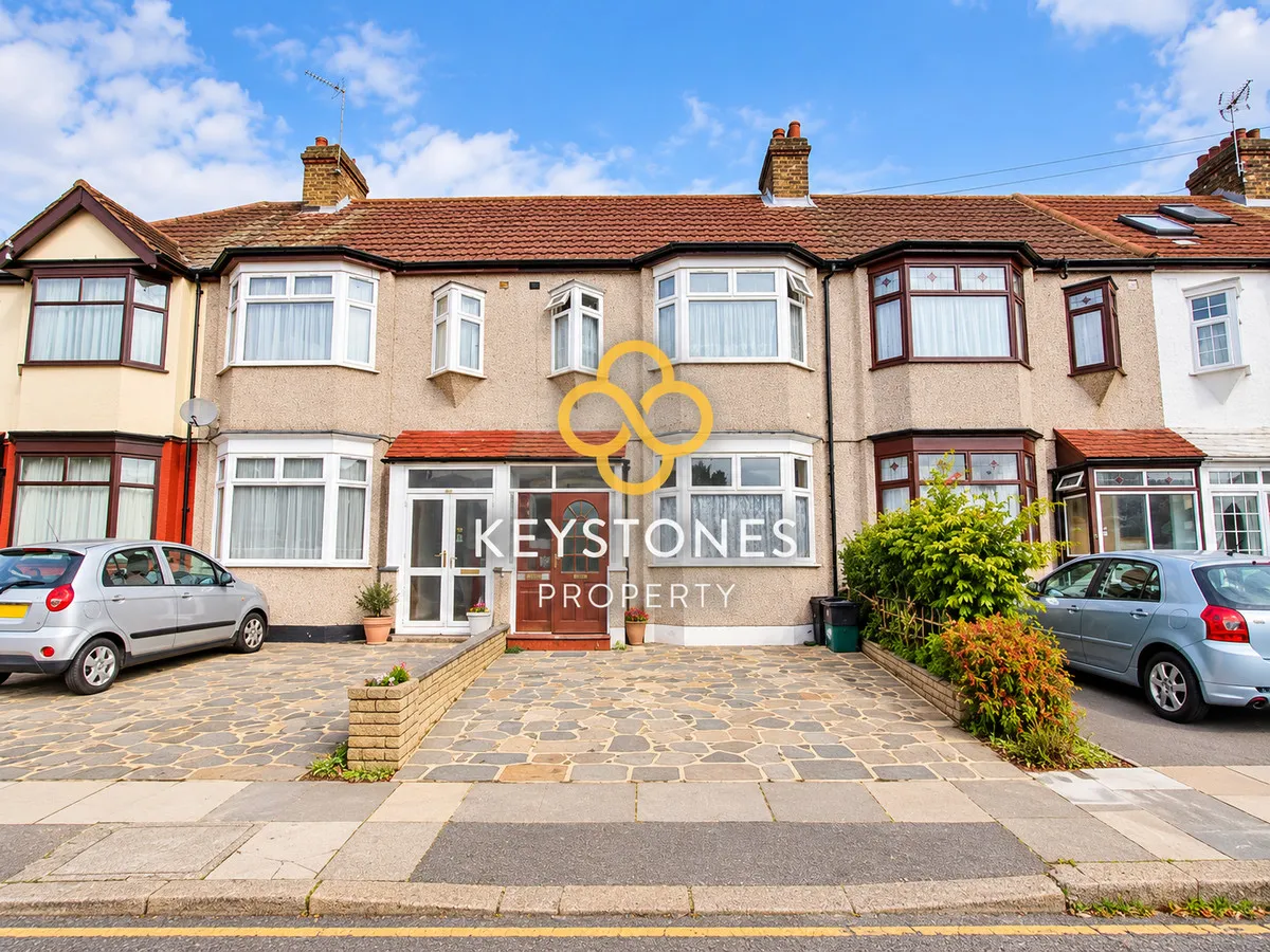 3 bed house to rent, Radnor Crescent, Ilford, IG4